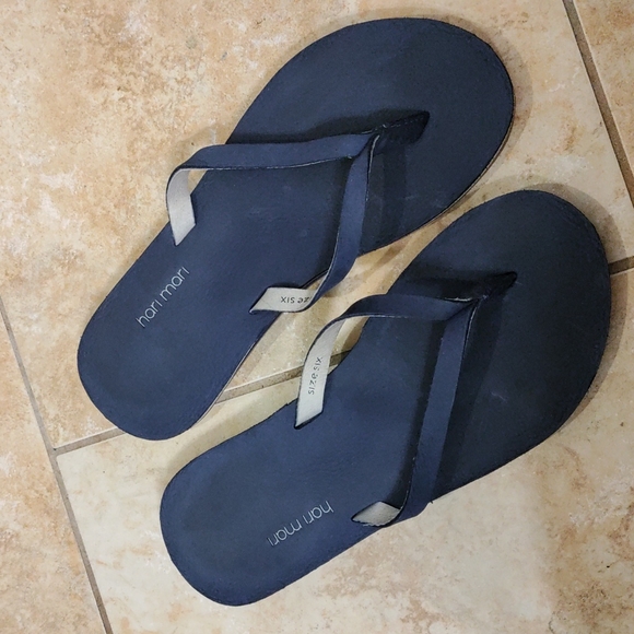 HARI MARI "Meadows" Leather Flip Flops - Picture 1 of 7